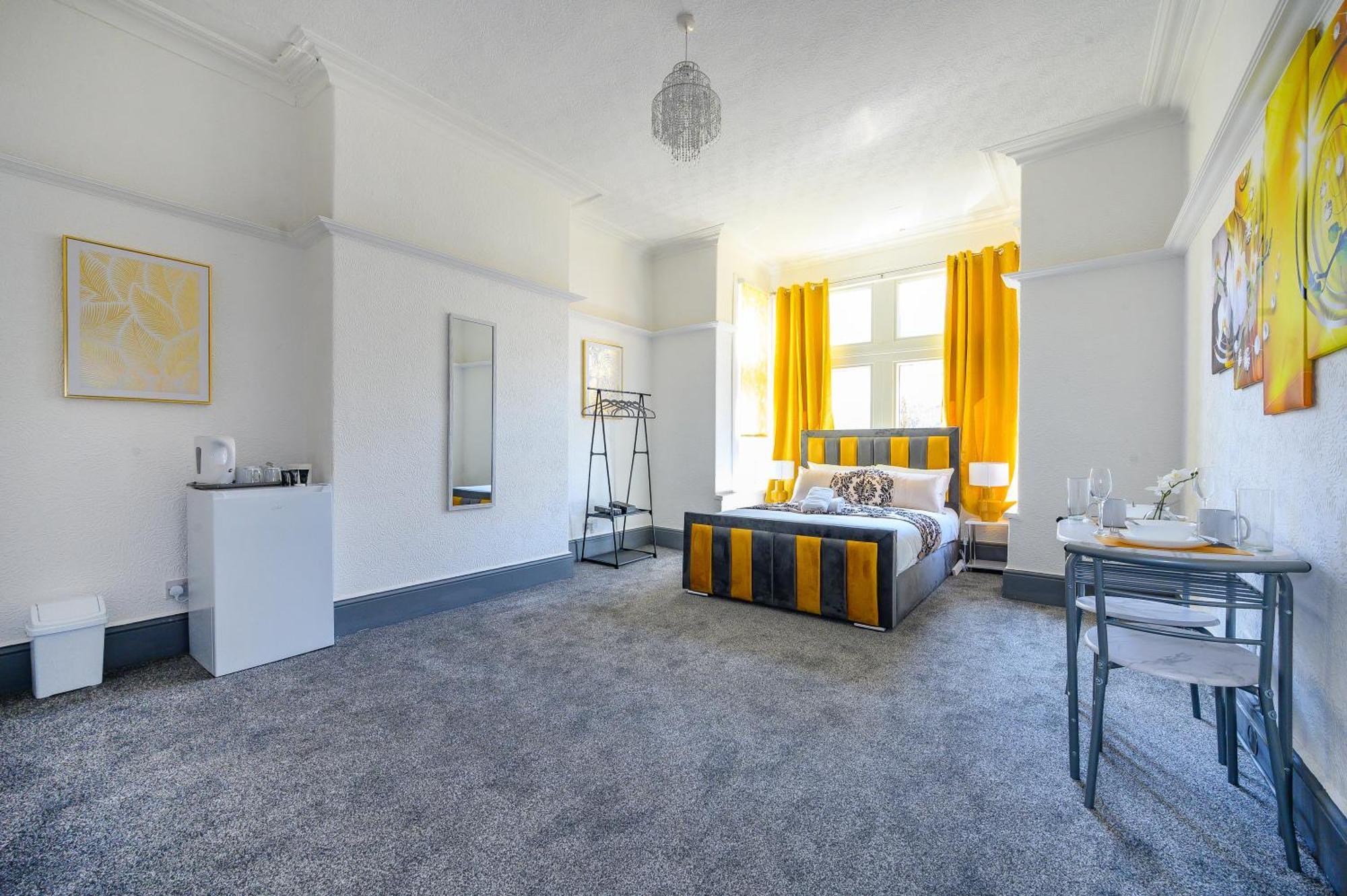 -Rf7H- For Your Relaxed & Cosy Free Parking Leeds  Extérieur photo